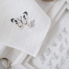 ３月16日(土)・17日(日) 手刺繍ワークショップ【紋白蝶とイニシャル刺繍のリネンハンカチーフ】の画像