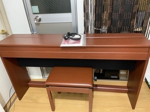 中古美品Roland ローランド 電子ピアノ 木目調DP-990 説明書、椅子、ヘッドホン付き