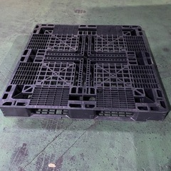 プラスチックパレット1100×1100[中古]値下げしました。の画像