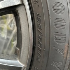 軽自動車のタイヤ　14インチ　スタッドレスタイヤ　2021年製　の画像