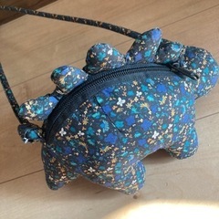 恐竜　ZARA ショルダーバッグの画像