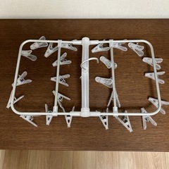 【終了】物干しピンチハンガー4点+無印良品ラタンボックスの画像