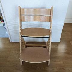 子供用ダイニングチェア　中古