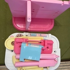 ハローキティのキッチン おもちゃおまけに ままごとの画像
