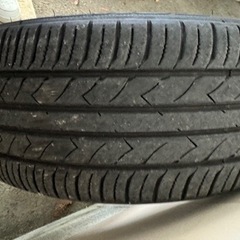 車のパーツ タイヤ、ホイールの画像