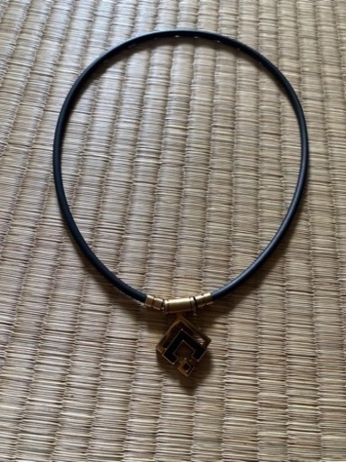 スポーツネックレス