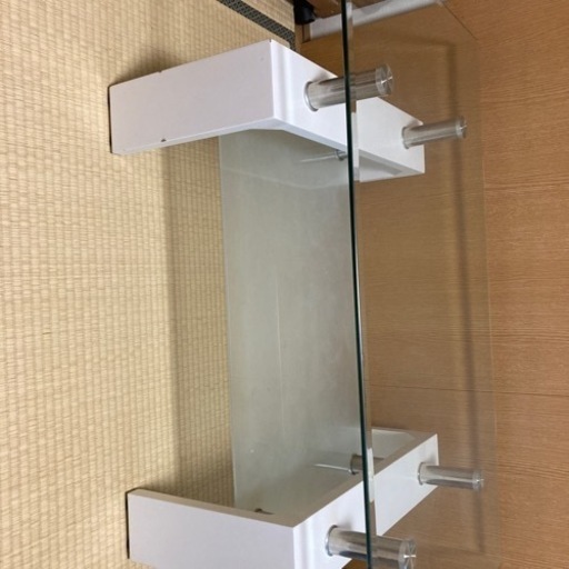 ガラステーブル