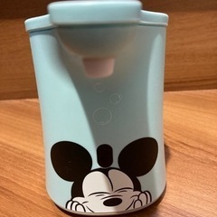【中古】ミューズノータッチディズニーハンドソープ 本体 手洗い 石けん 石鹸 ハンドソープ センサー式 自動で泡が出る ミッキーマウスの画像
