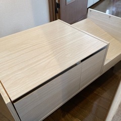ドレッサー　鏡付き　収納付きメイク入れ　テレビ台　　机　テーブル　収納の画像