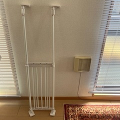 突っ張り棚の画像
