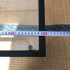 ガラステーブルの画像