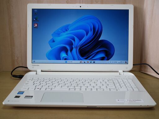 【東芝Dynabook T55/45MWJ SSD240GB搭載 WIN11Pro/Core-i3/ﾒﾓﾘ8GB/Office365】