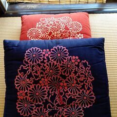 高級座布団　クッションの画像