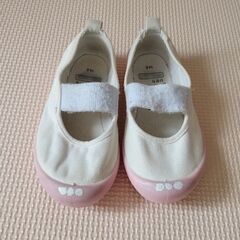 差し上げます　上靴　バレーシューズ　子供靴　14.5センチ　白地にピンク色の画像