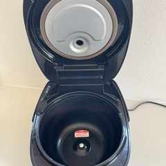 決定済み★無料★5.5合炊タイガー炊飯器JKK-J100キッチン家電の画像