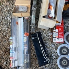 充実カー用品セット　遮光シート、掃除用具等の画像