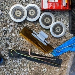 充実カー用品セット　遮光シート、掃除用具等の画像