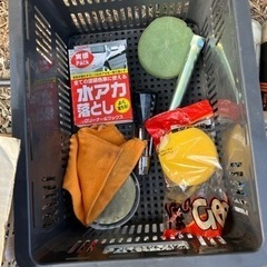 充実カー用品セット　遮光シート、掃除用具等の画像