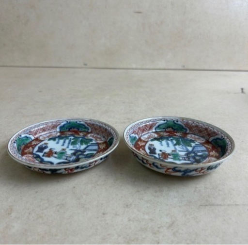 k220604 2皿セット 大明嘉靖年製 古伊万里 金彩色絵 唐人図 小皿 仕分皿 和食器 古民具 古道具 伝統工芸 古美術 時代物 骨董 現状品 中古品