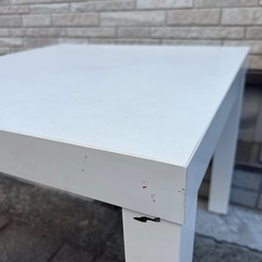 IKEA ホワイト　サイドテーブルの画像