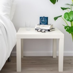 IKEA ホワイト　サイドテーブルの画像