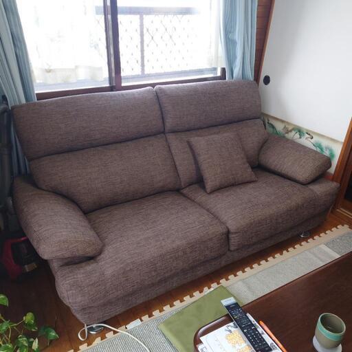 早い者勝ち❗ニトリのソファーまだまだ綺麗です。