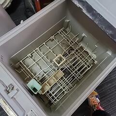 食洗機　3000円　使っており外しました。の画像