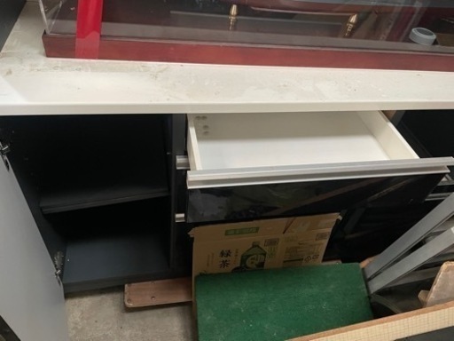 家具食器入れ棚