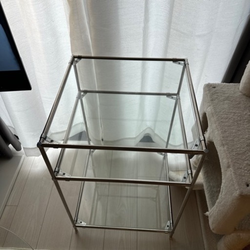 韓国　ガラス棚