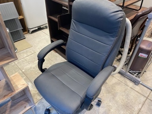 ニトリ ワークチェア 腰痛持ち必見！ リカルドブレスレザー デスクチェア イス リクライニング リカルドチェア