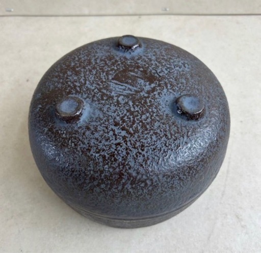 k109601 伝統工芸 工芸美術 茶道 風炉釜 面取風炉 道安風炉 鉄風炉 在銘 茶道 茶道具 神具 仏具 古物 骨董 古美術 時代 古物 金属工芸