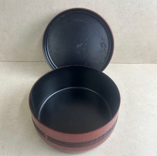 k1205507 仙台堆朱 山水楼閣文 堆朱 茶櫃 茶道具 漆器 食器 重箱 円筒 伝統工芸 希少品 中古 盆