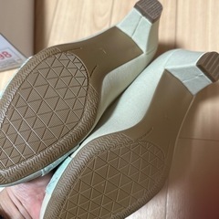 新品 / ヒールパンプス 22.5cmの画像