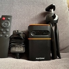 プロジェクター小型　FATORK 