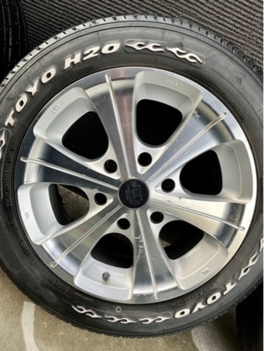 車のパーツ タイヤ、ホイール