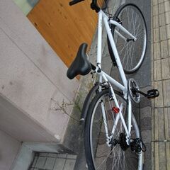 美品☆LASSIG[レッシグ]700cクロスバイク 7speed/ホワイトの画像