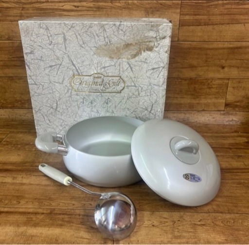 k907508 両手鍋 RIKEN リケン ロレッタ 24cm GLT－2 浅型鍋 箱入り おたま ナベ なべ キッチン 未使用品 現状品 中古品