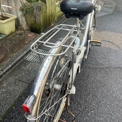 自転車 電動アシスト自転車の画像