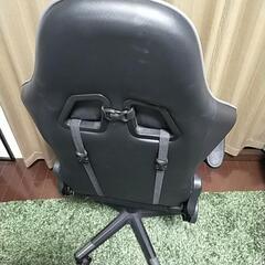 ゲーミングチェアの画像
