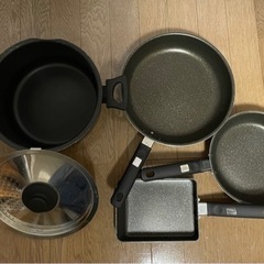 ガス用の鍋×1、フライパン×3 のセット