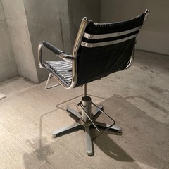 タカラベルモント　スタイリングチェア
