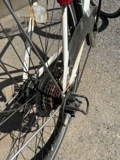【受付終了】自転車 クロスバイク　七段変速