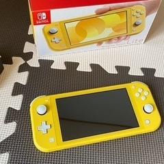 ニンテンドースイッチライト  スプラントゥーン 2ソフト付き