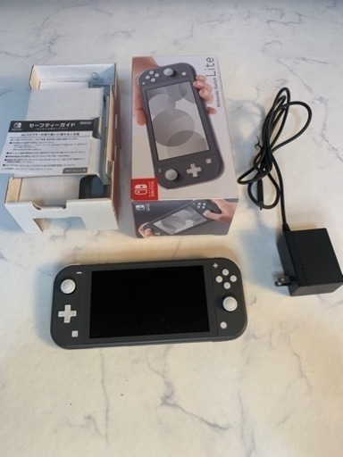 購入者決まりましたので、受付終了します　任天堂　Switch Lite 美品　外、内箱有り