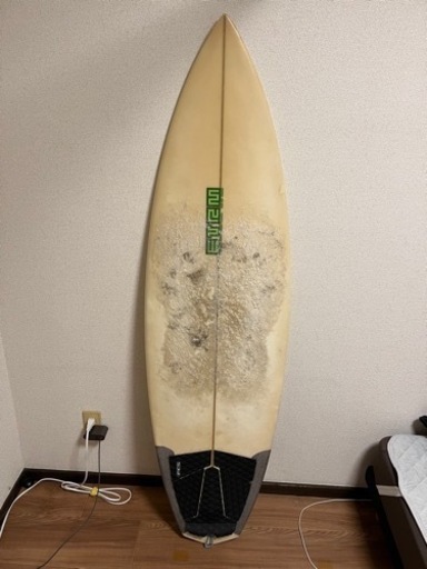 サーフボード・ウエットスーツ 2着