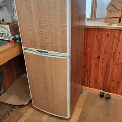 シャープ　小型（140㍑）冷蔵庫