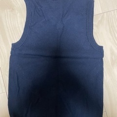 　H&M  シャツとベストのセット　110㎝　　の画像