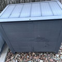 【ご希望に添えずすみませんでした】外置きふた付きごみ箱１　さしあげますの画像