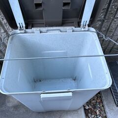 【ご希望に添えずすみませんでした】外置きふた付きごみ箱２　さしあげますの画像