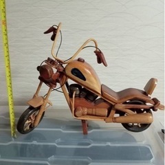 木製オートバイの画像